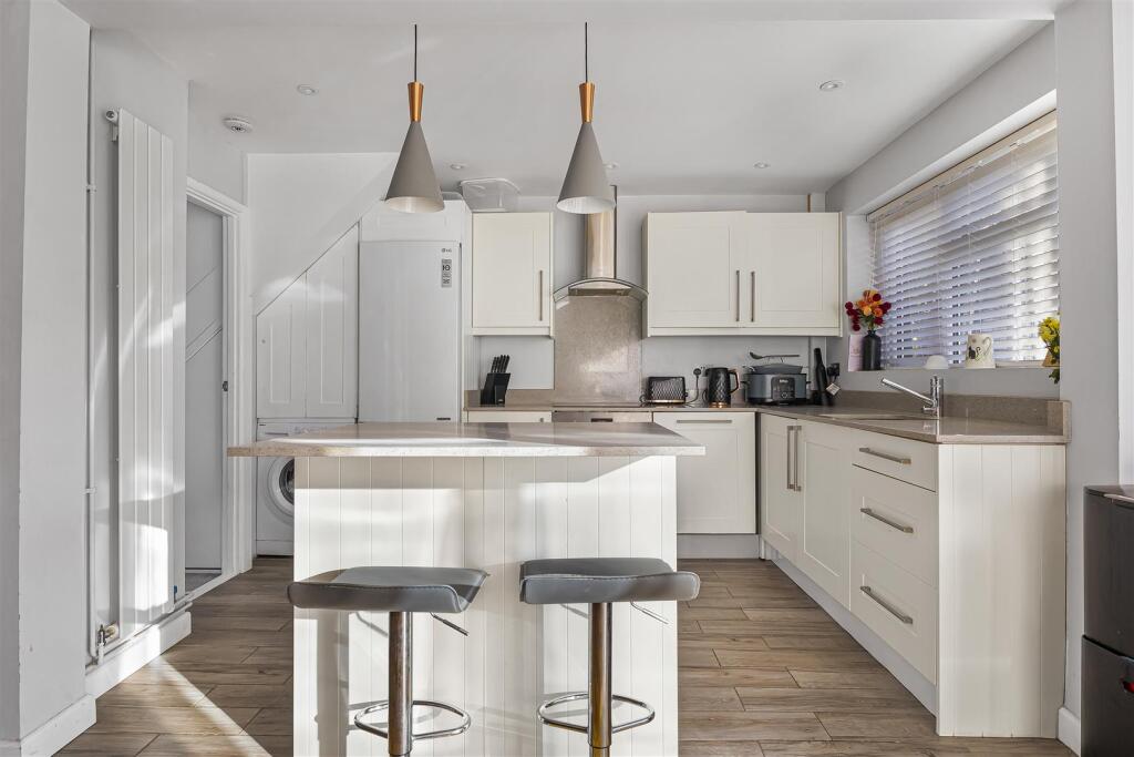 House in Tonbridge - More