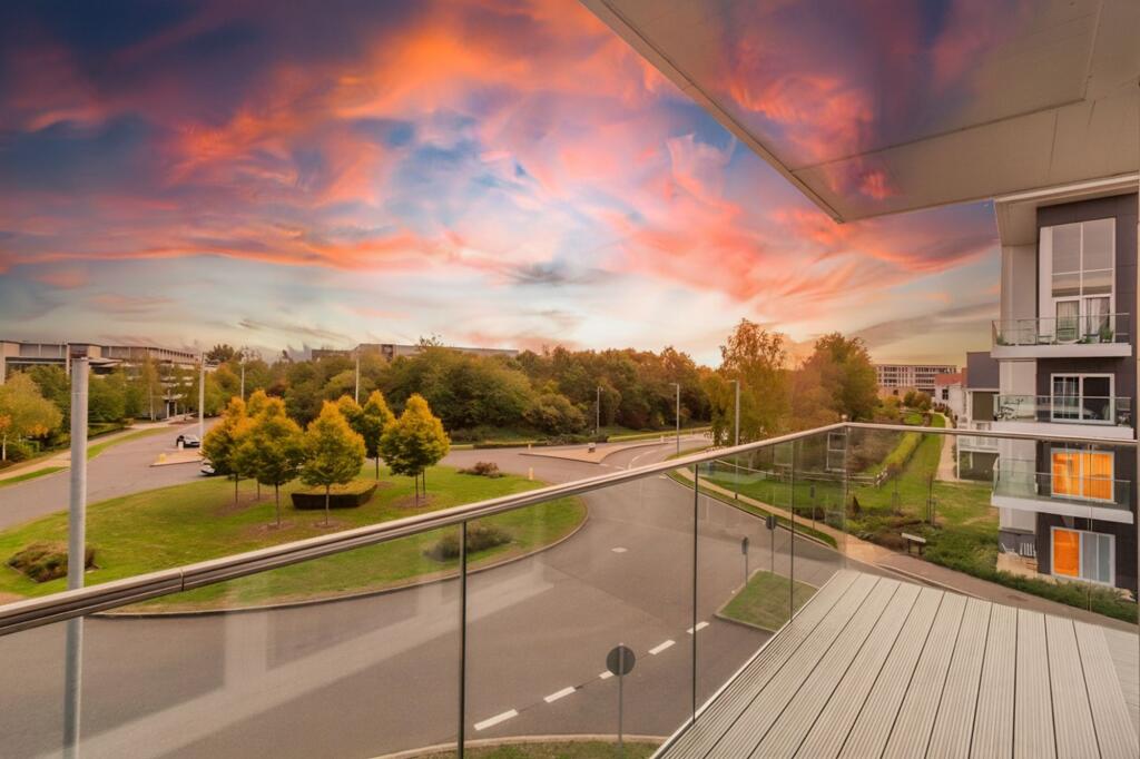 Fairhaven Drive, Reading, RG2 - View 3