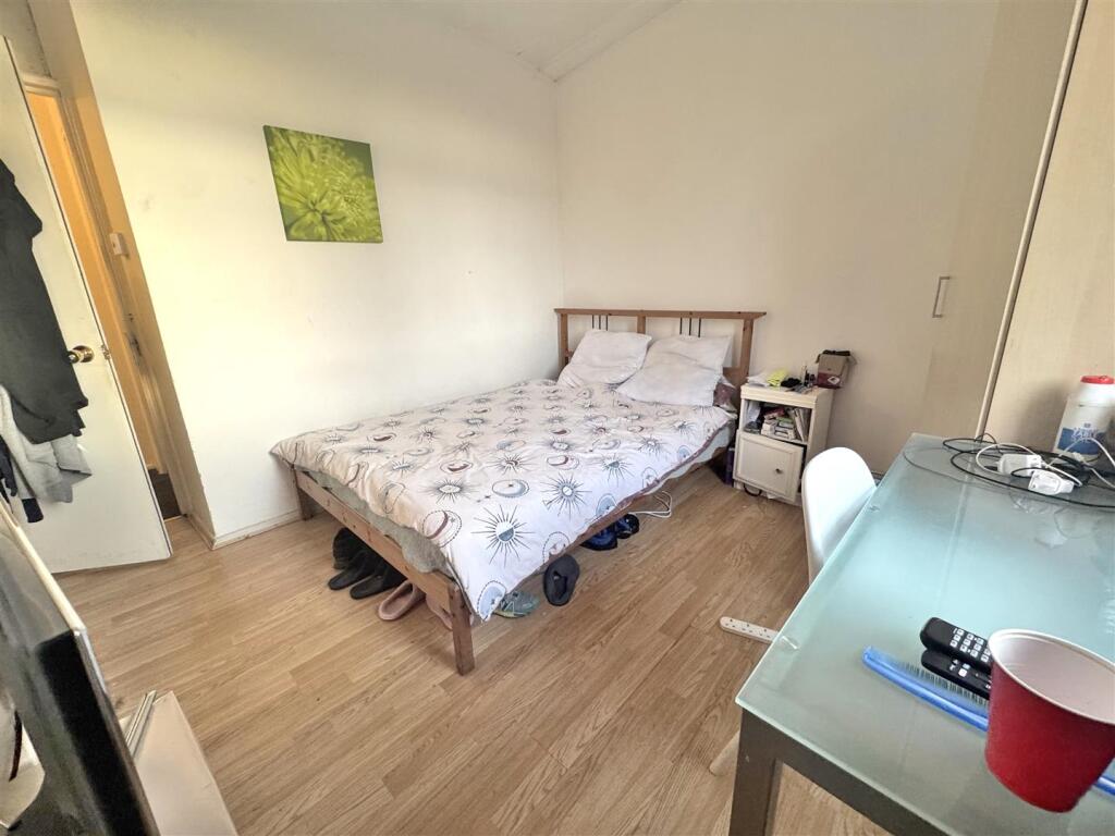 Additional image 4 of Furzen Crescent, Hatfield