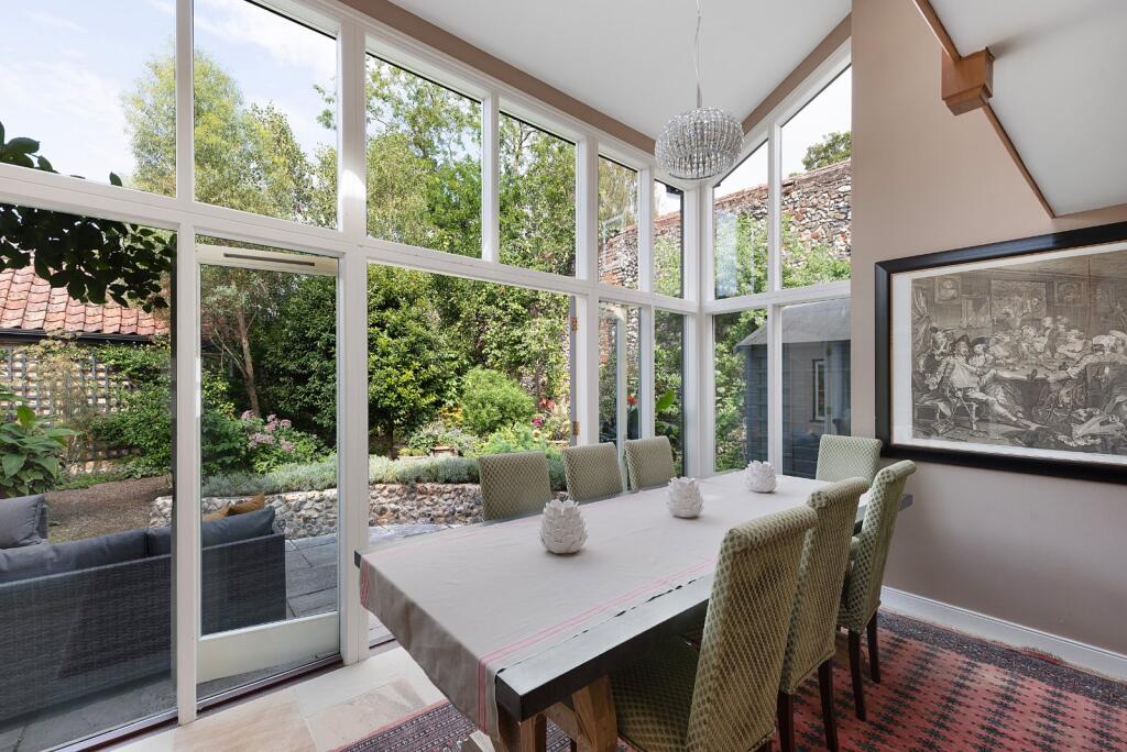 House in Ipswich - View 4