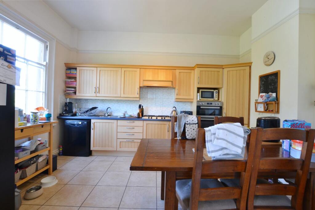 Apartment in Worcester - View 4