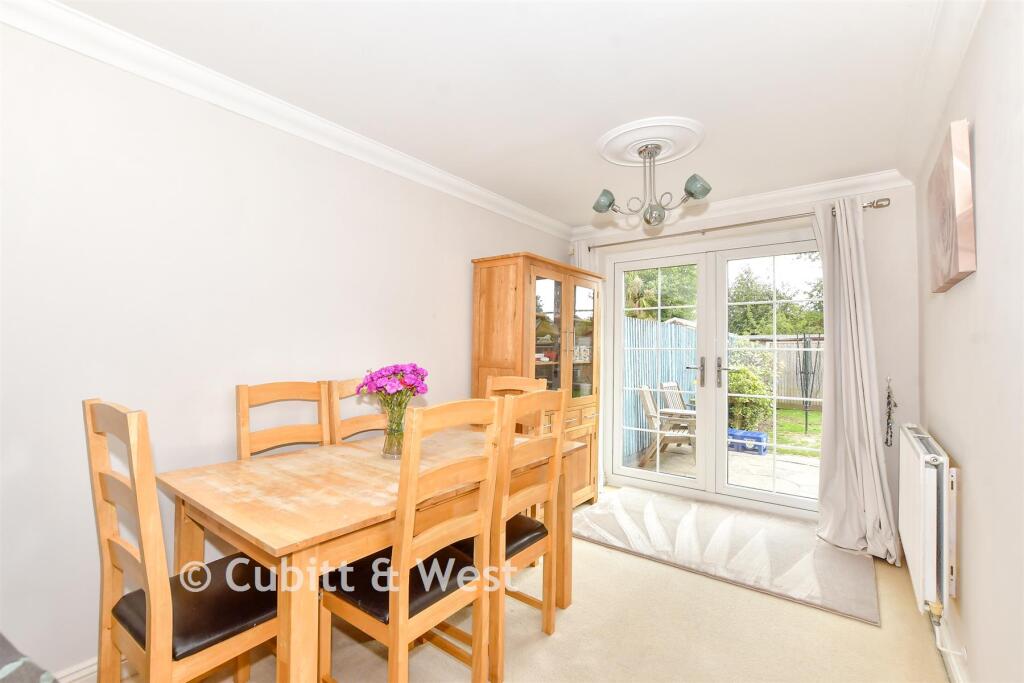 House in Havant, Hampshire - View 5