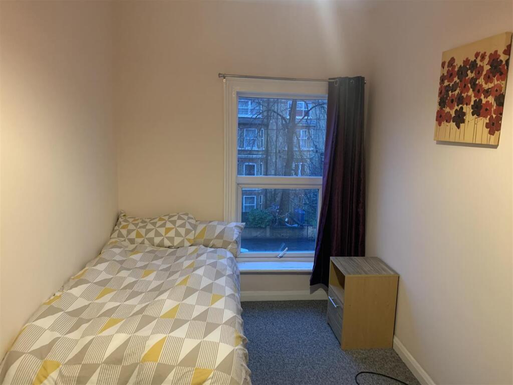 Main image of property: Room 2, 324a Beverley Road Hull