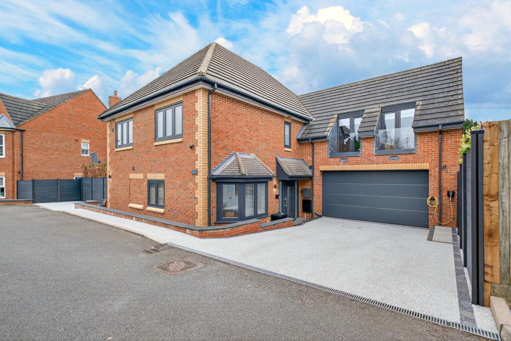 Main image of property: Gates Close, Irthlingborough, NN9 5EF