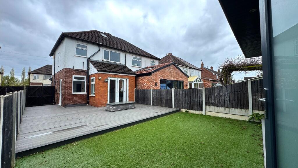 Foliage Road, Stockport, Greater Manchester, SK5 photo 3