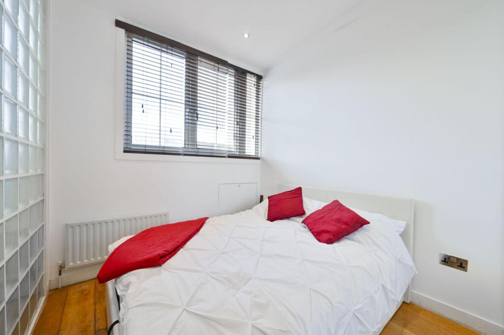 Apartment in London - View 4