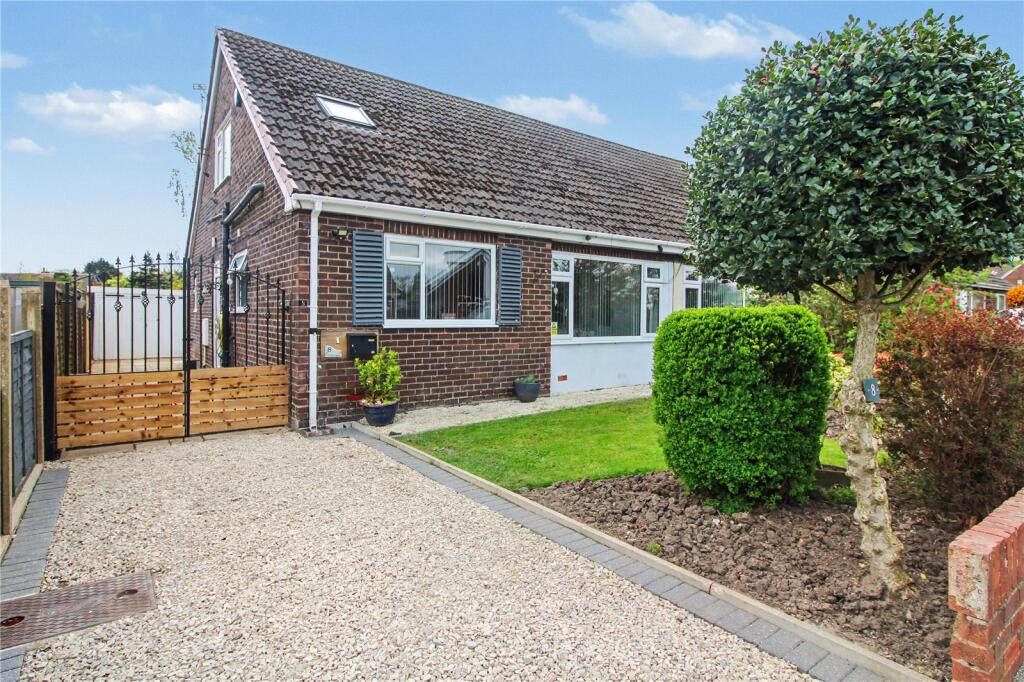 Main image of property: Red Hall Walk, Leeds, West Yorkshire, LS14