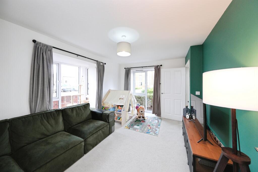 The Avenue, Wingerworth, Chesterfield photo 3