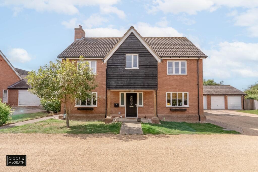 4-bed detached on Royal Oak Close, Upwood, Ramsey, Huntingdon, Cambridgeshire, PE26 2AB, £590,000