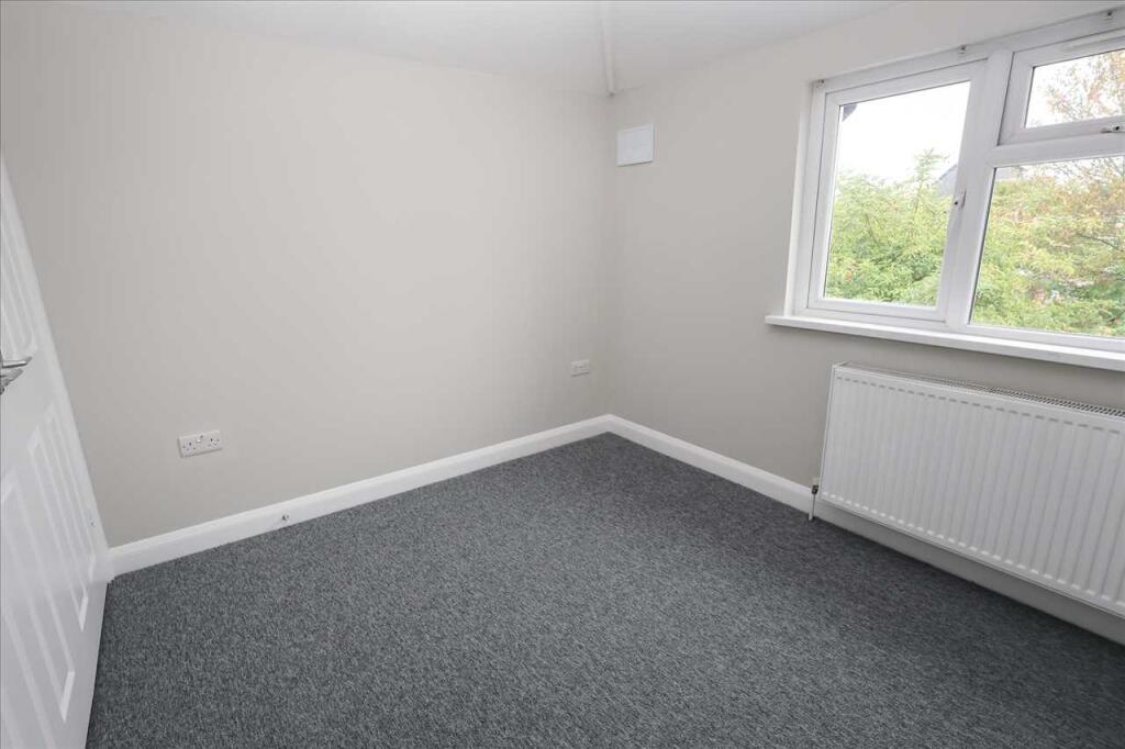 House in Slough - View 5