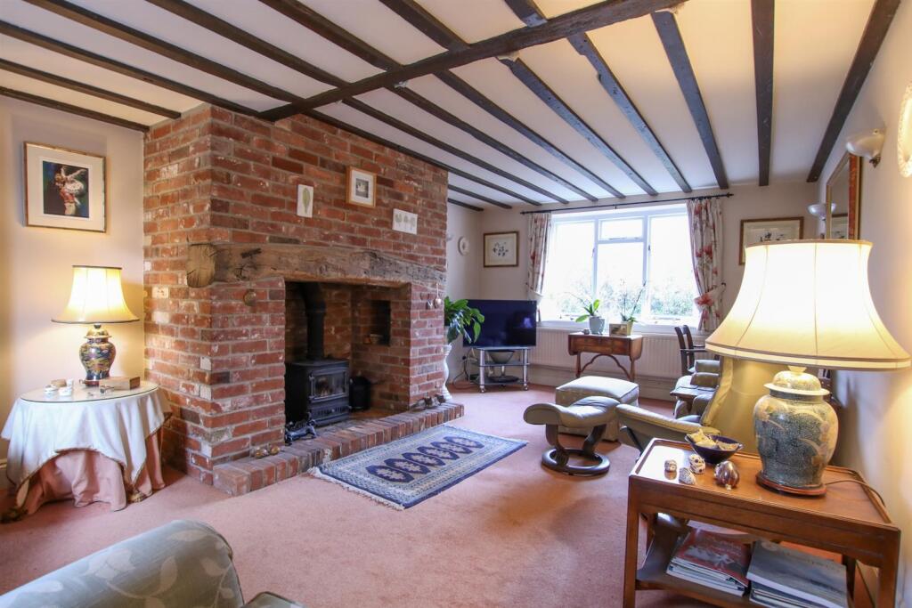 Post Office Road, Knodishall, photo 4