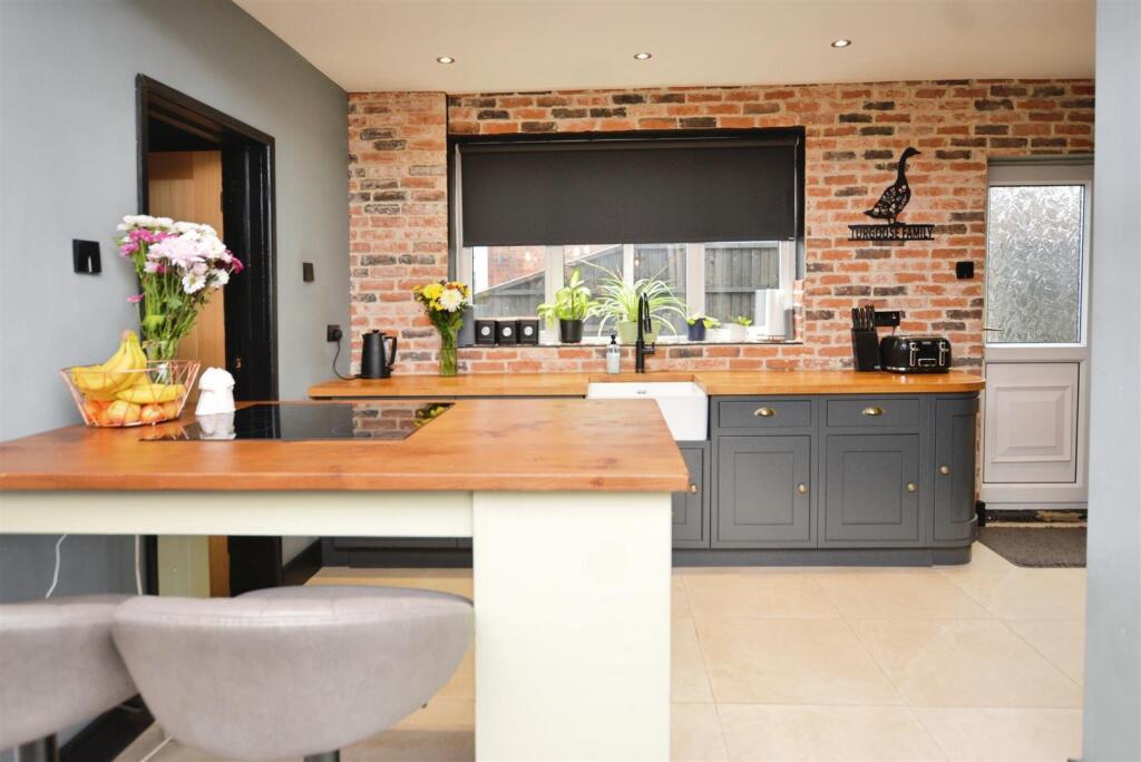 House in Scunthorpe, Old Brumby - View 4