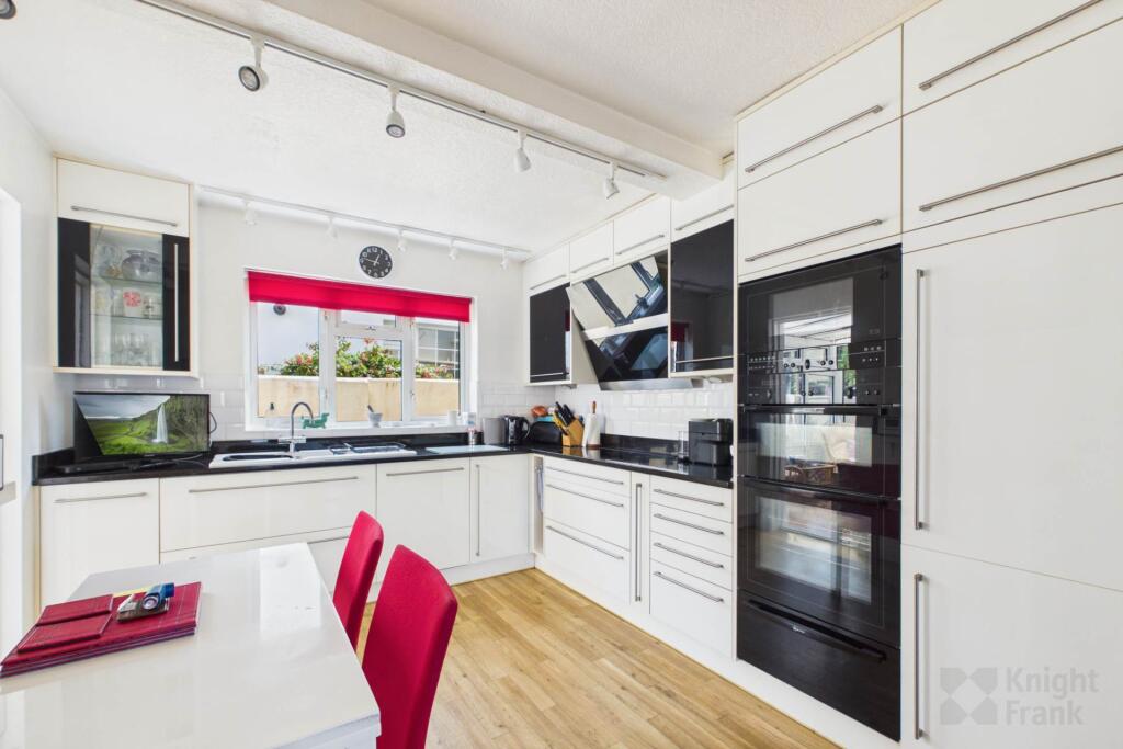 House in St Saviour - View 5