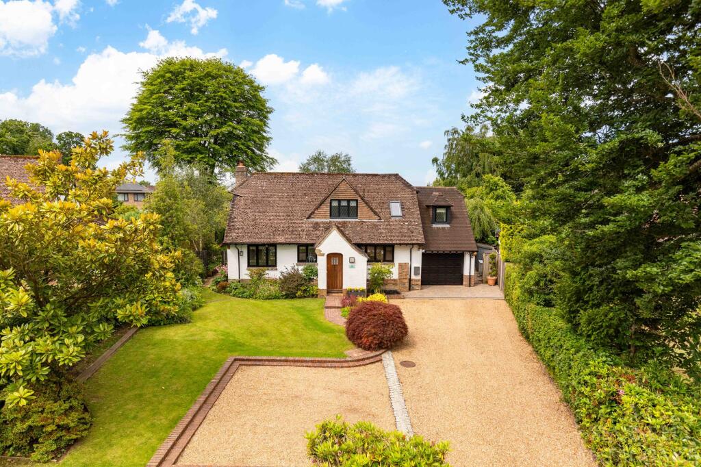 Main image of property: Mount Close, Crawley, RH10