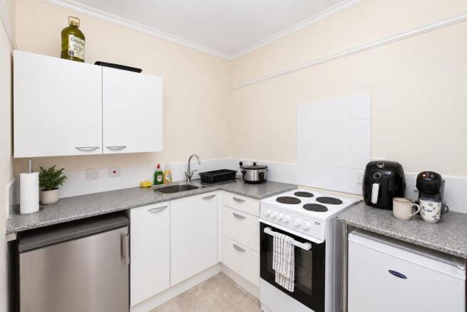 Flat 1 kitchen