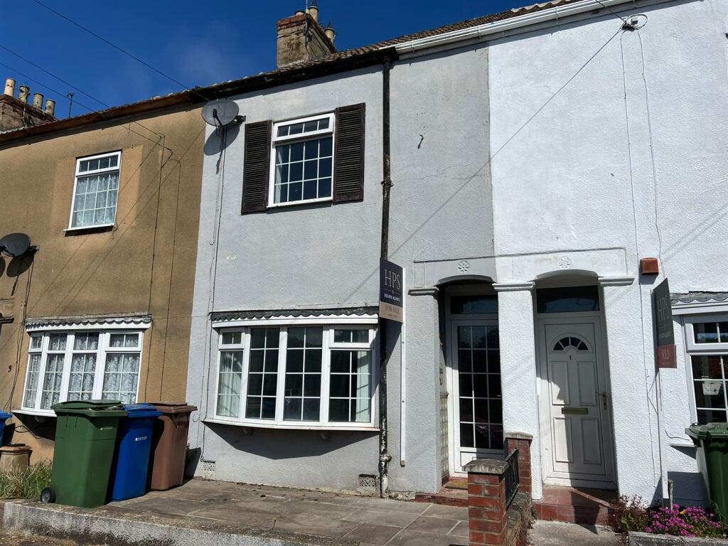 2-bed terraced on King Street, Hornsea, £135,000