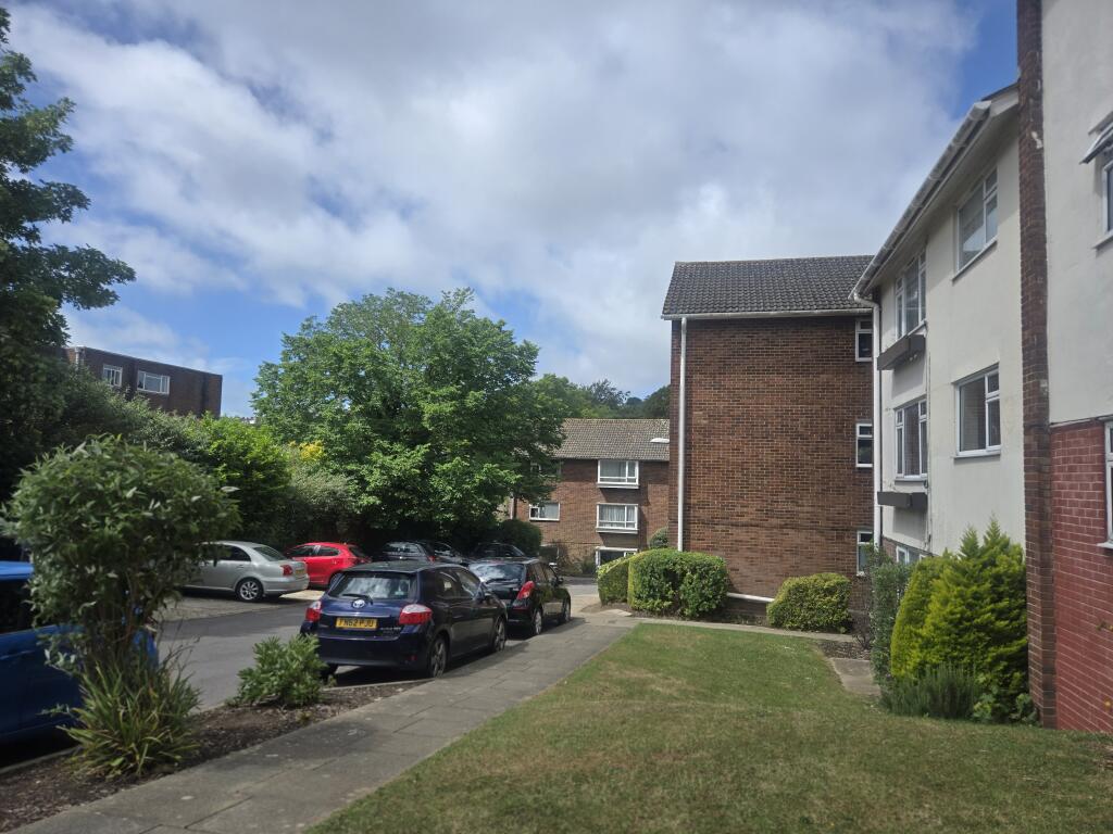 Main image of property: Cliveden Court, Brighton, BN1 6UD