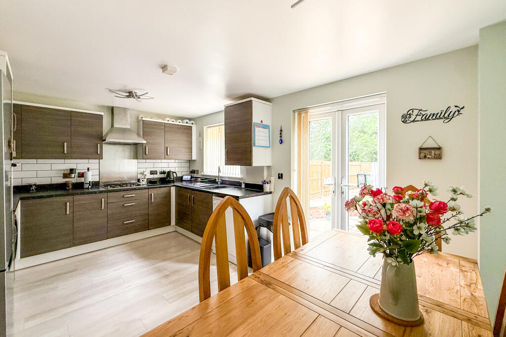 House in Polegate, Bluebells - View 3