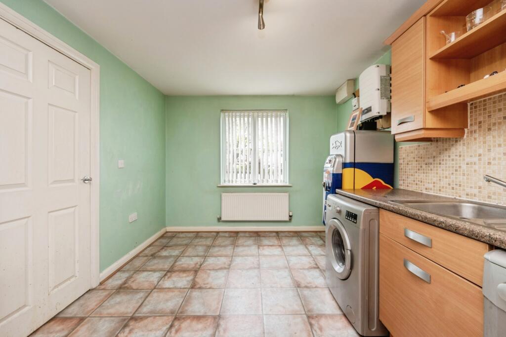 House in Elstow, Bedford - View 4