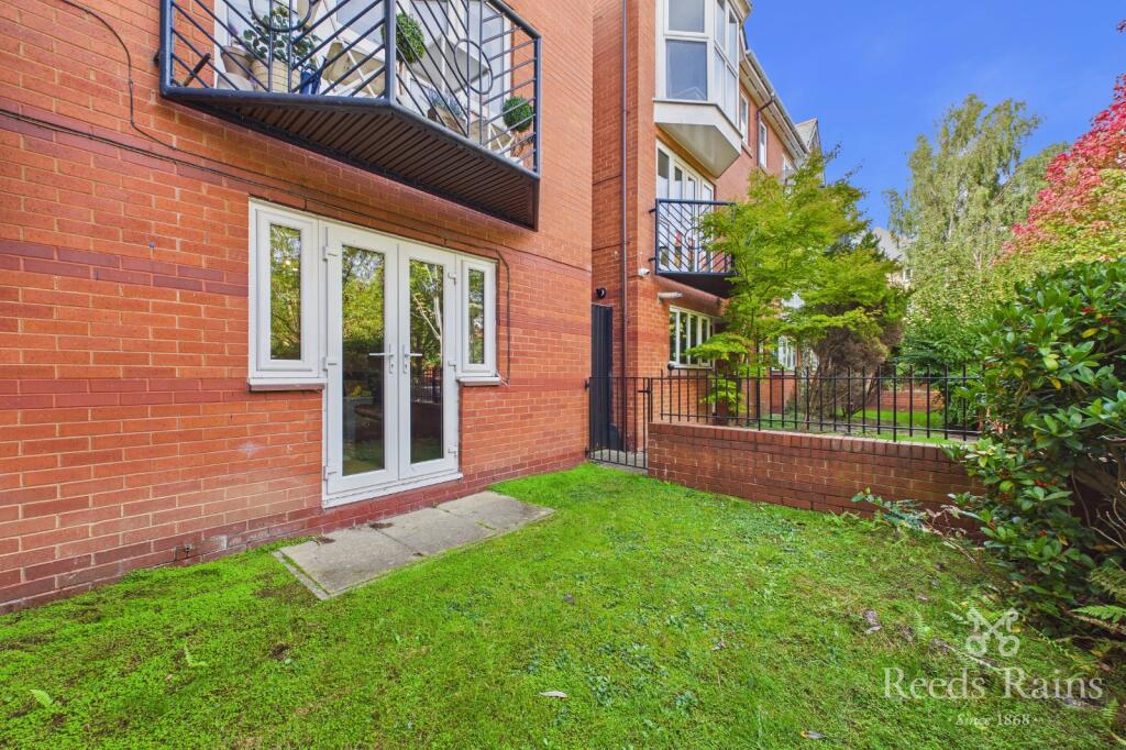 Apartment in Manchester - More