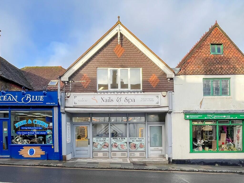 Main image of property: 31a Rumbolds Hill, Midhurst, West Sussex, GU29 9DG