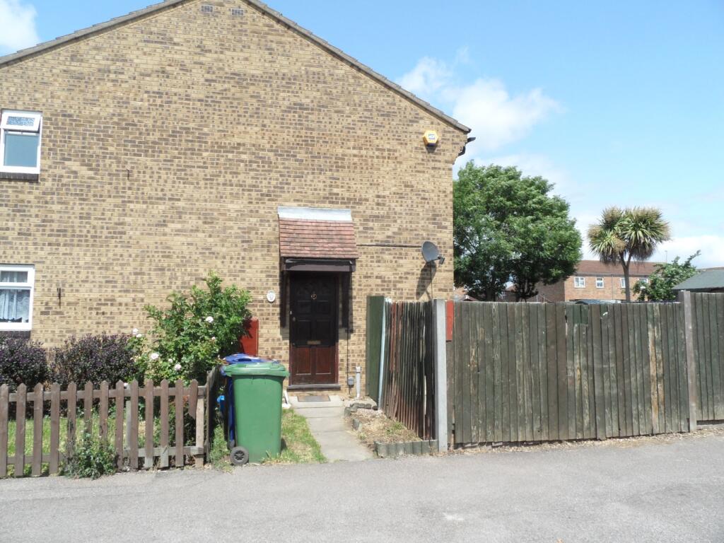 Main image of property: Kipling Avenue, Tilbury, Essex, RM18 8HF