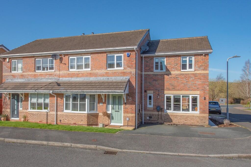 Main image of property: 11 Heron Close, Steeton BD20 6UN