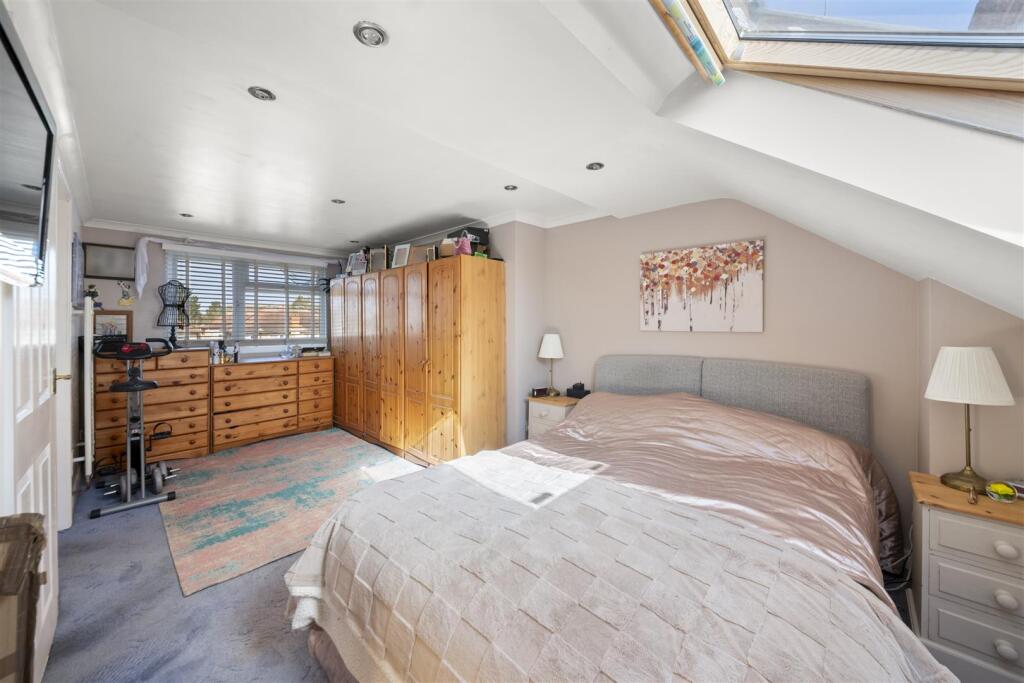 Raynton Drive, Hayes photo 3