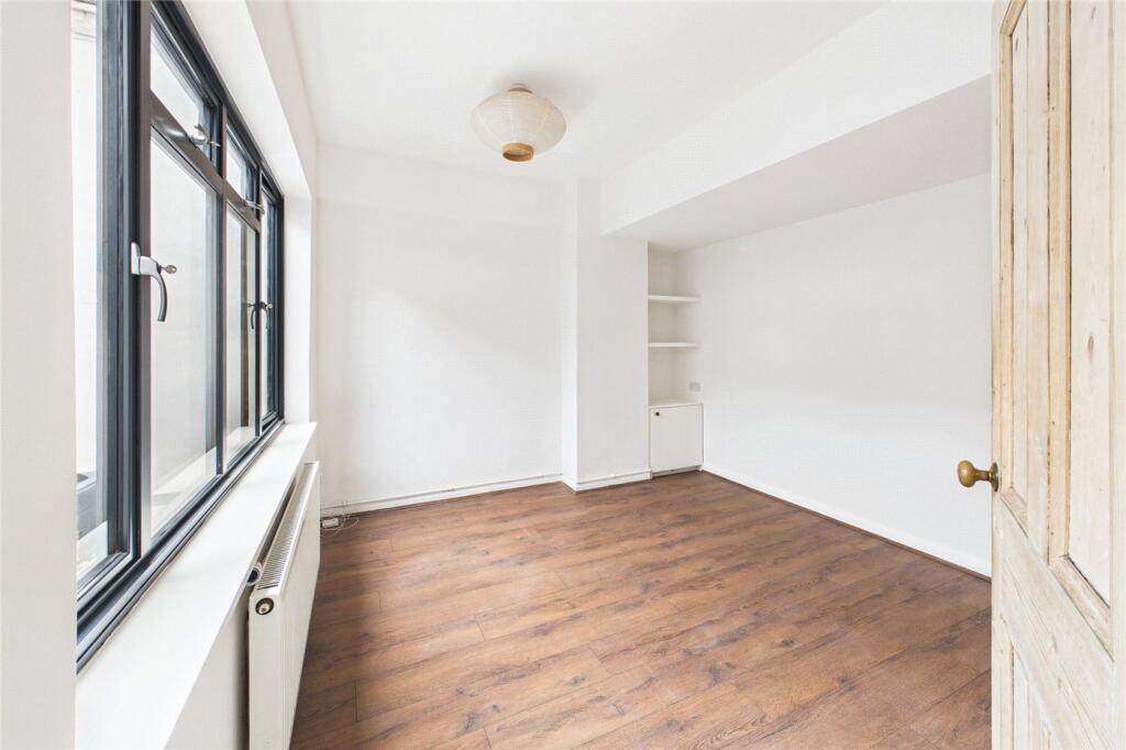 Apartment in London - View 2