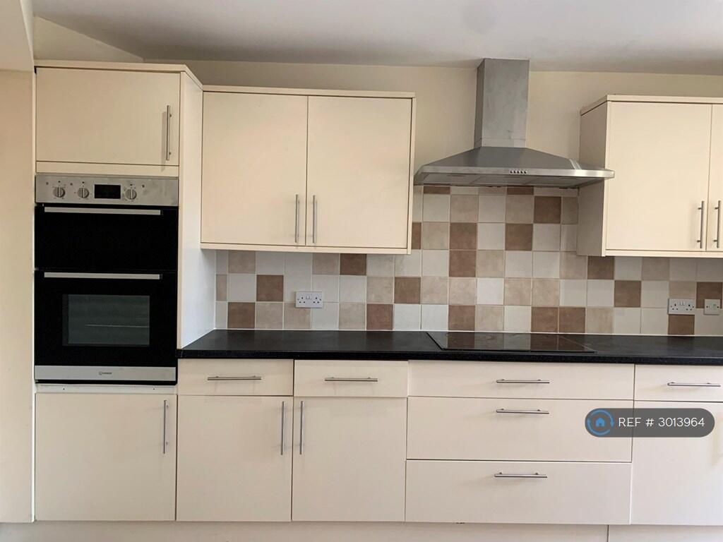 House in Dartford - View 4