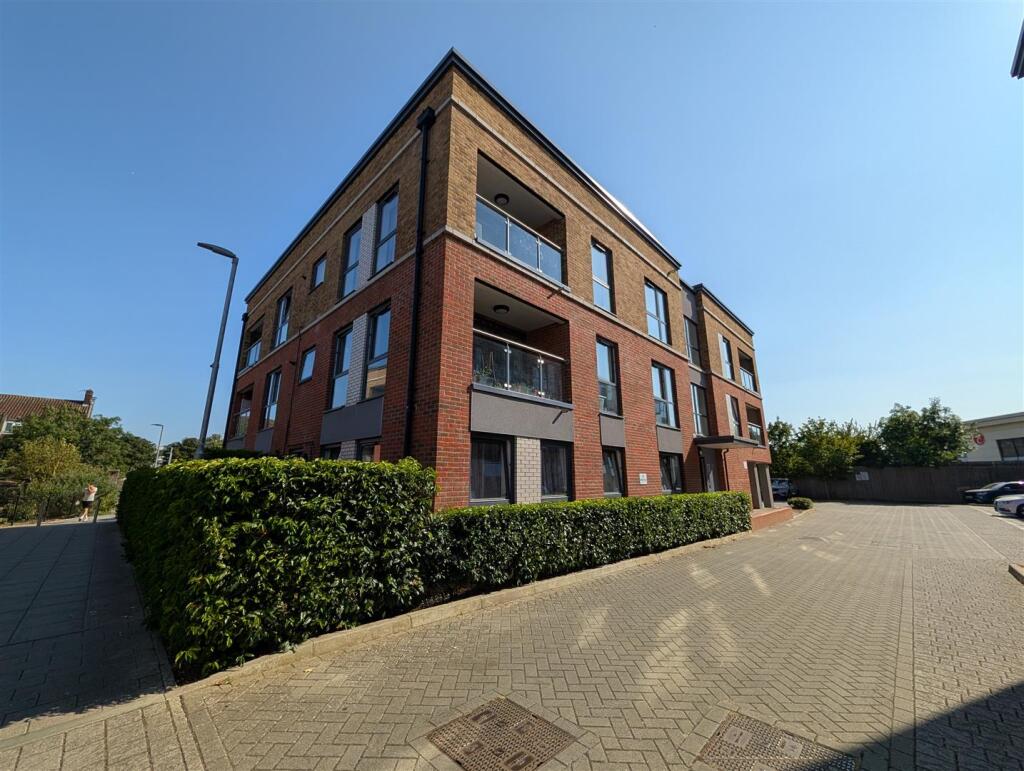 Main image of property: Arla Place, Ruislip, HA4