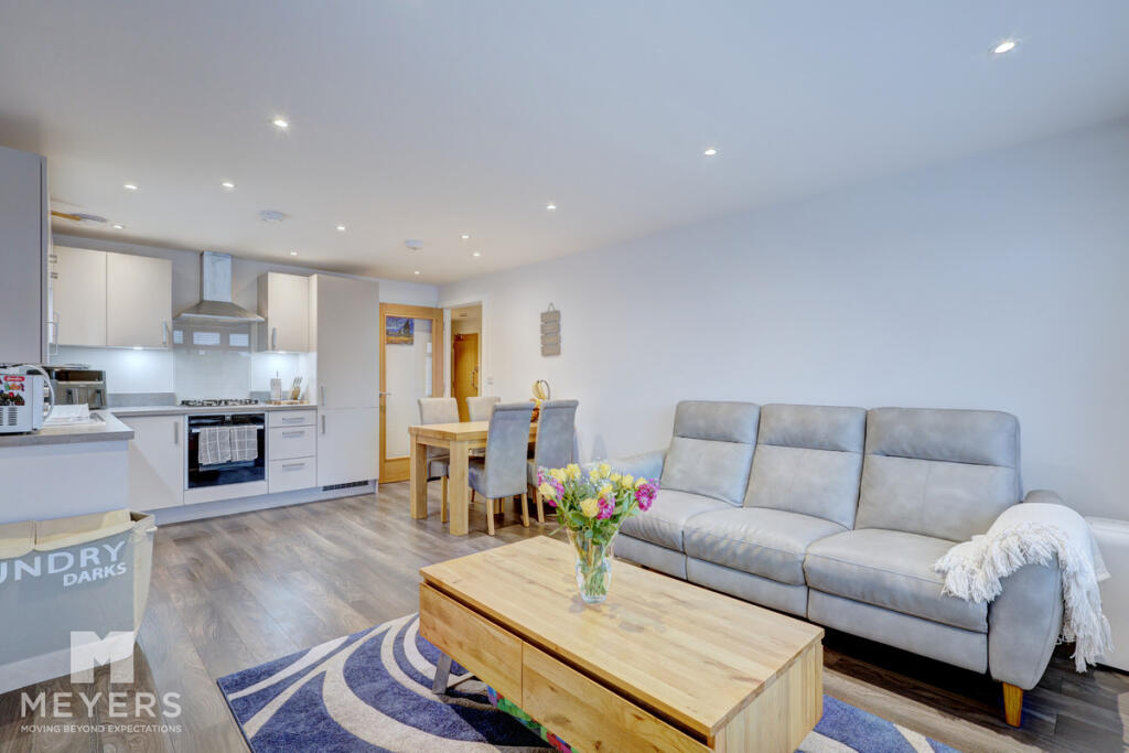 Apartment in Bournemouth - More