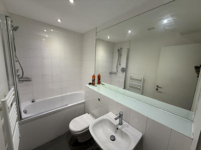 Apartment in Bradford - View 4