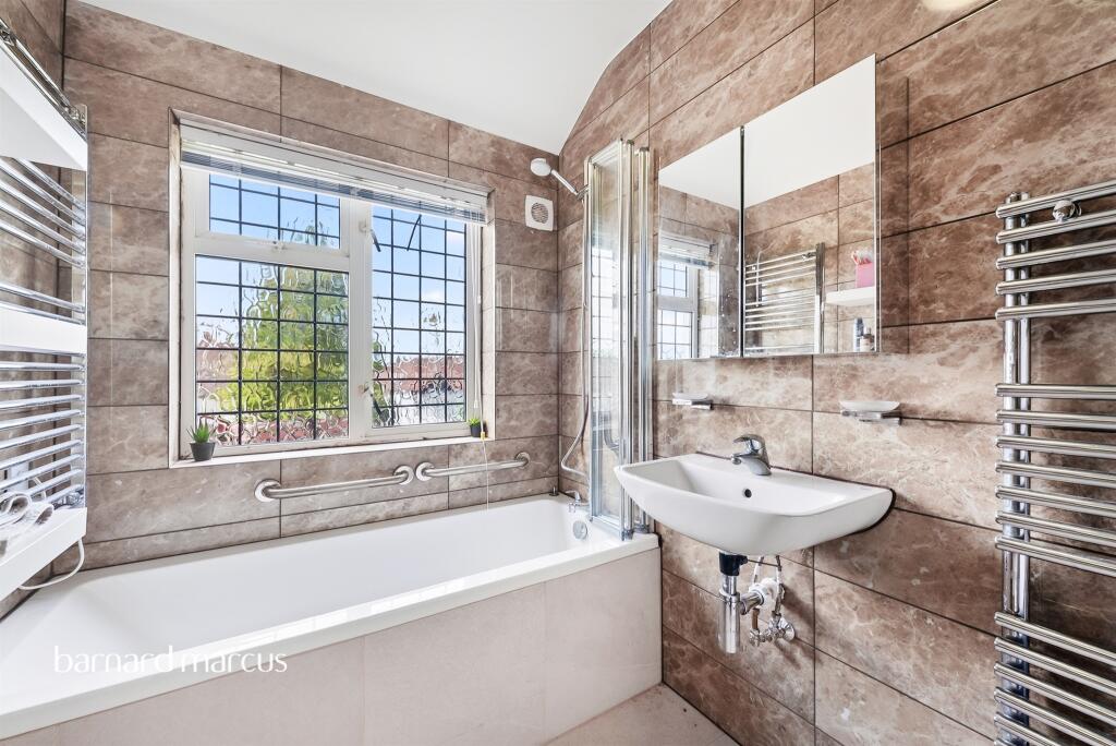 House in Spelthorne, Surrey - More