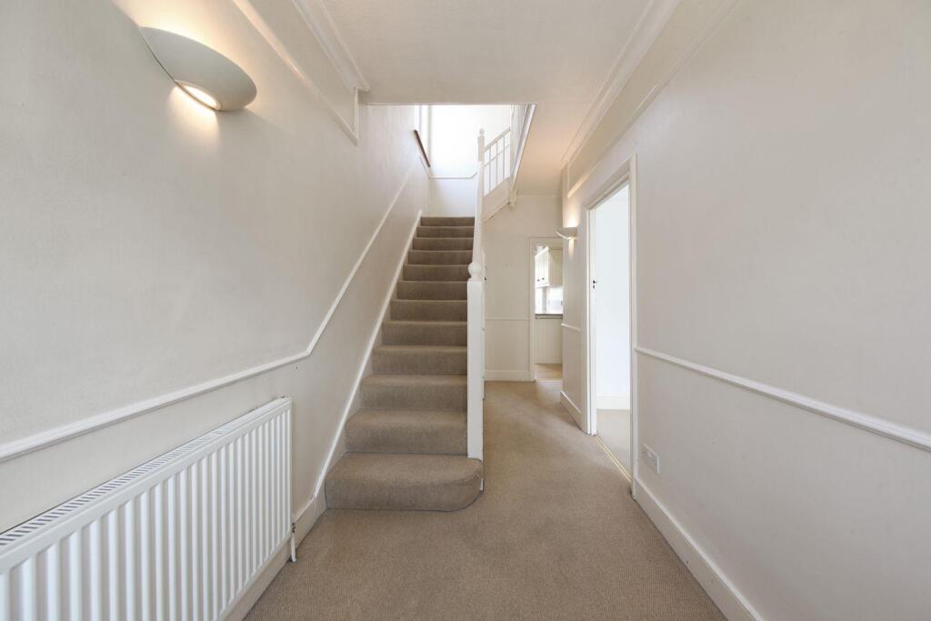 House in London, Burnt Ash, Grove Park - View 4