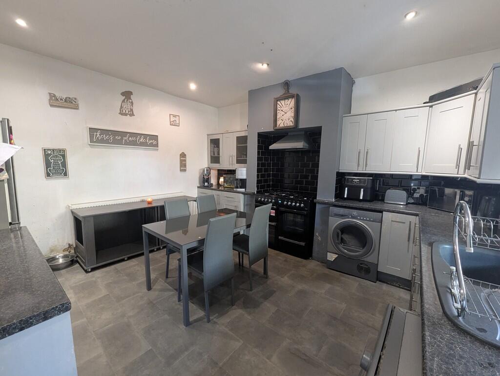 Marion Street, Brighouse photo 5