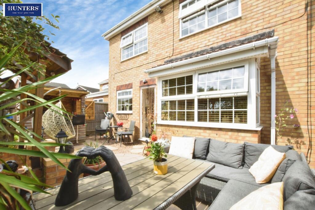 Maple Close, Messingham, Scunthorpe photo 4