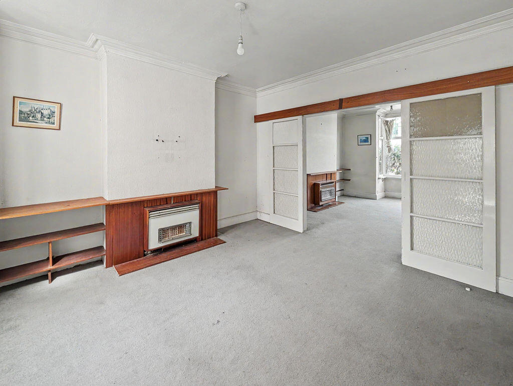 House in Shrewsbury, Mountfields, Copthorne - More
