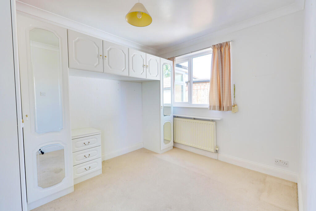 House in Bromley - More