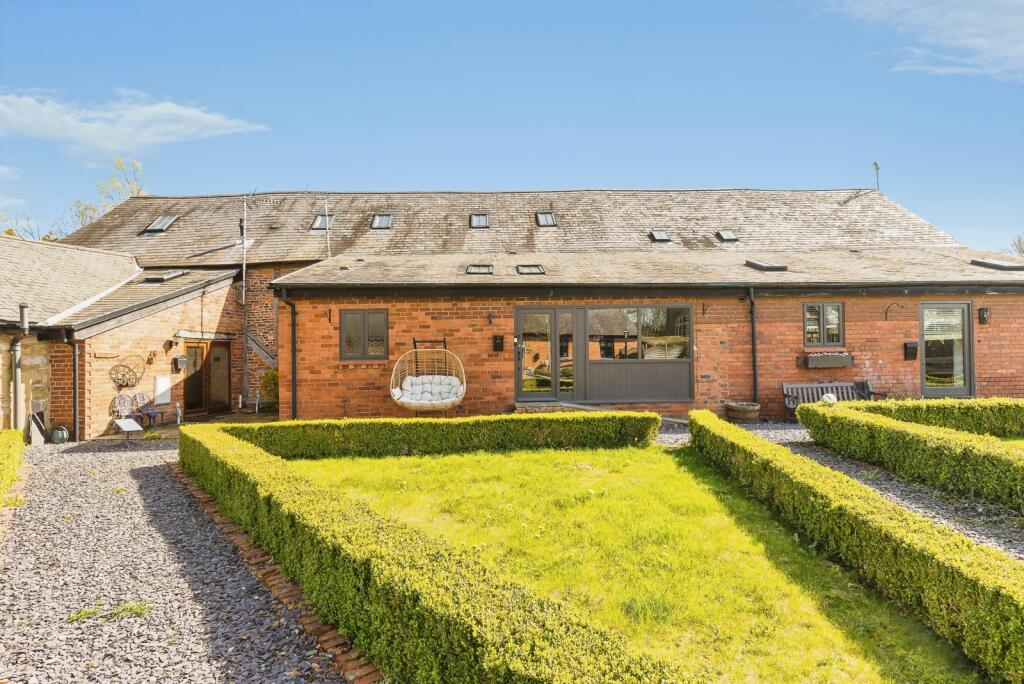 Main image of property: Wrexham Road, Rhostyllen, Wrexham, LL14