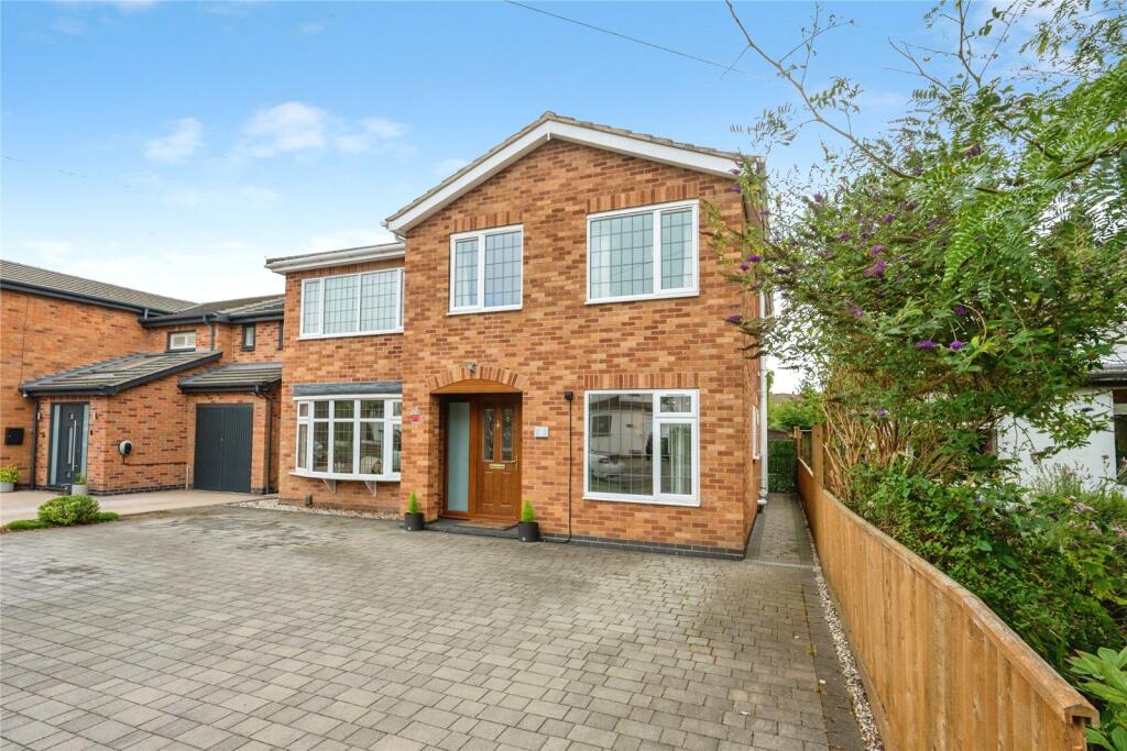 Main image of property: Fishponds Road, Kenilworth, Warwickshire, CV8