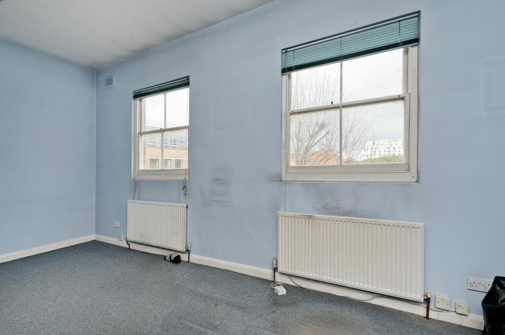 11 clapham pk rd6708.jpg