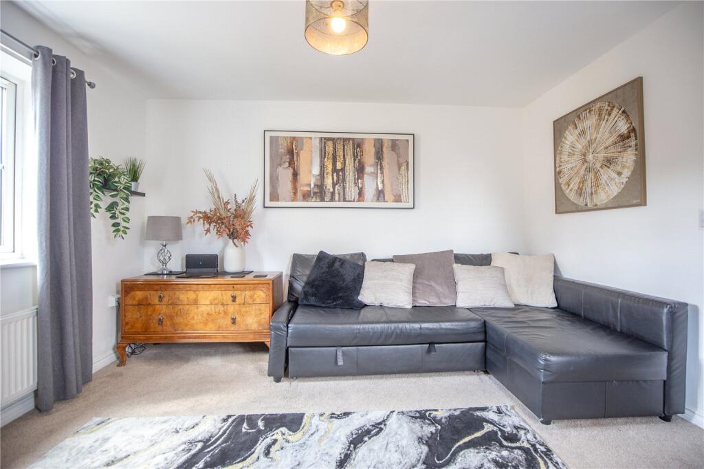 Apartment in Bristol, Northville - View 5
