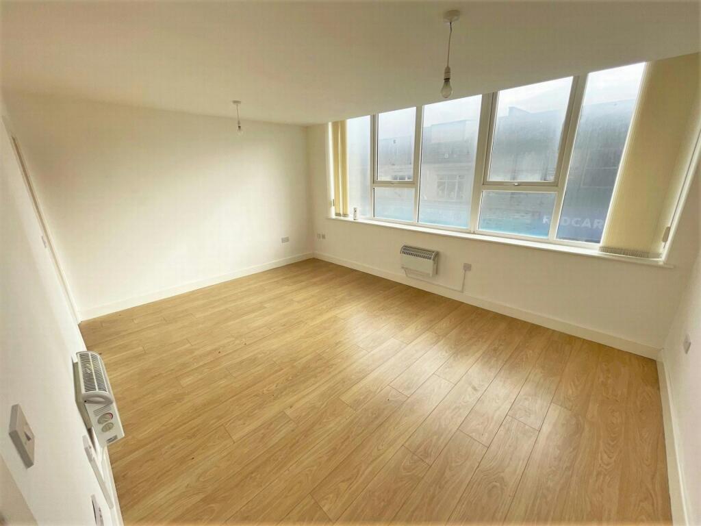 craigton flat lounge.jpg