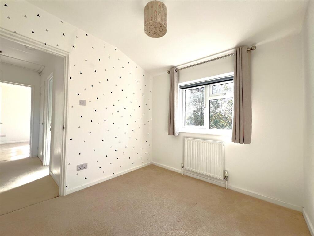 House in Elmbridge, Surrey - More