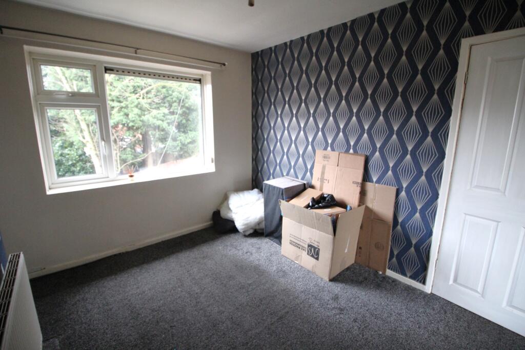 Foxglove Drive, Bury, BL9 photo 2