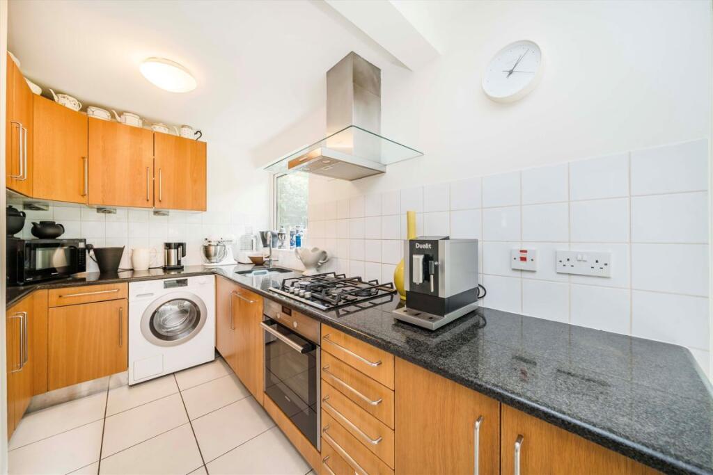 House in Kingston upon Thames - View 5