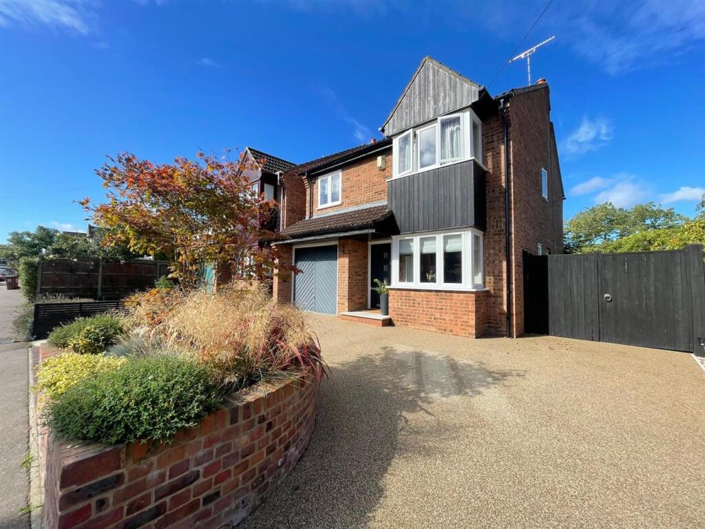 Main image of property: Bearton Avenue, Hitchin