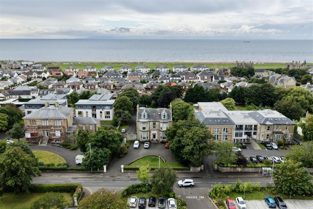 Apartment in Kilmarnock - View 4