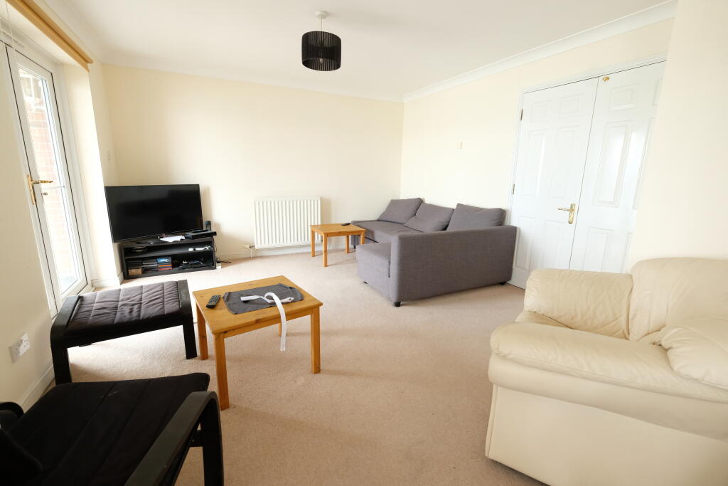 Apartment in Southampton - View 5